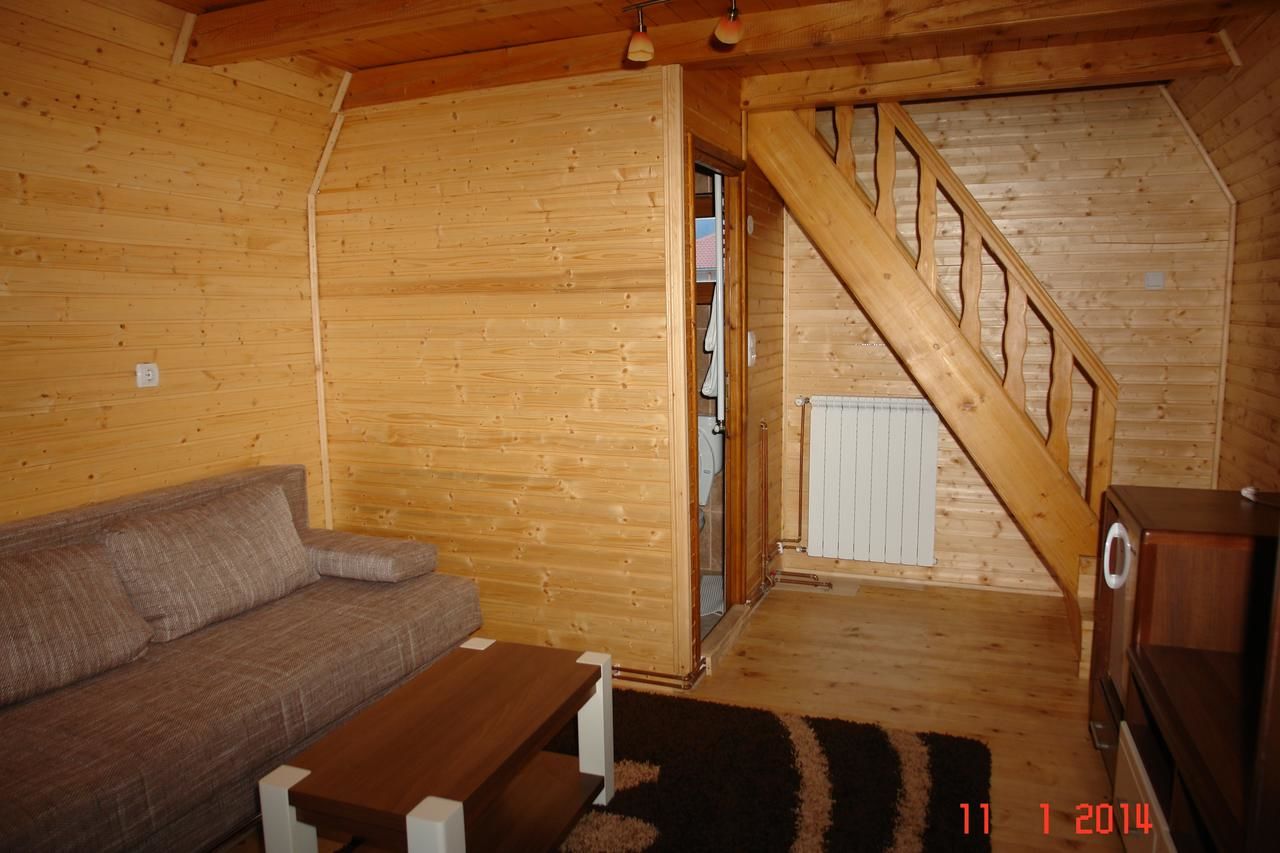 Комплексы для отдыха с коттеджами/бунгало Apartments Breza Колашин-32