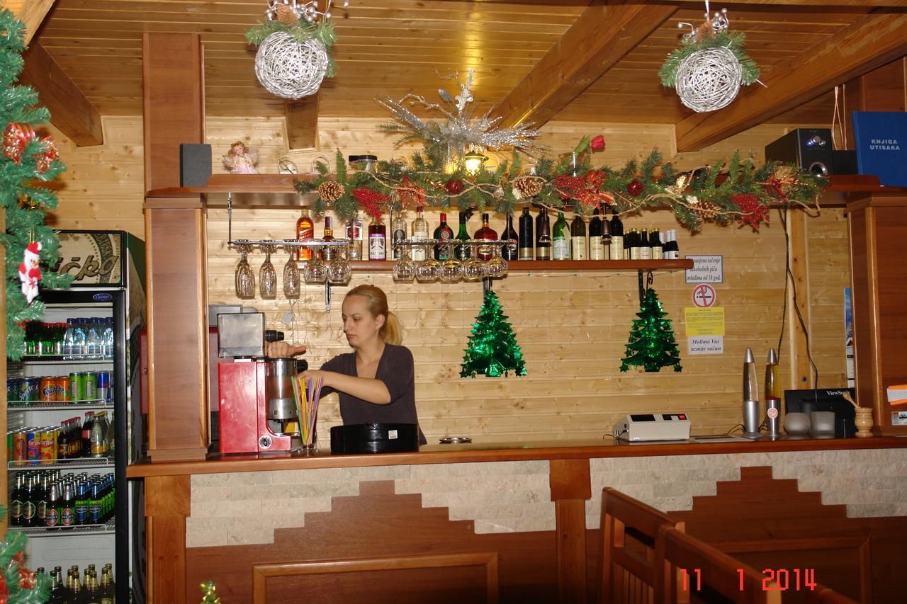 Комплексы для отдыха с коттеджами/бунгало Apartments Breza Колашин-39